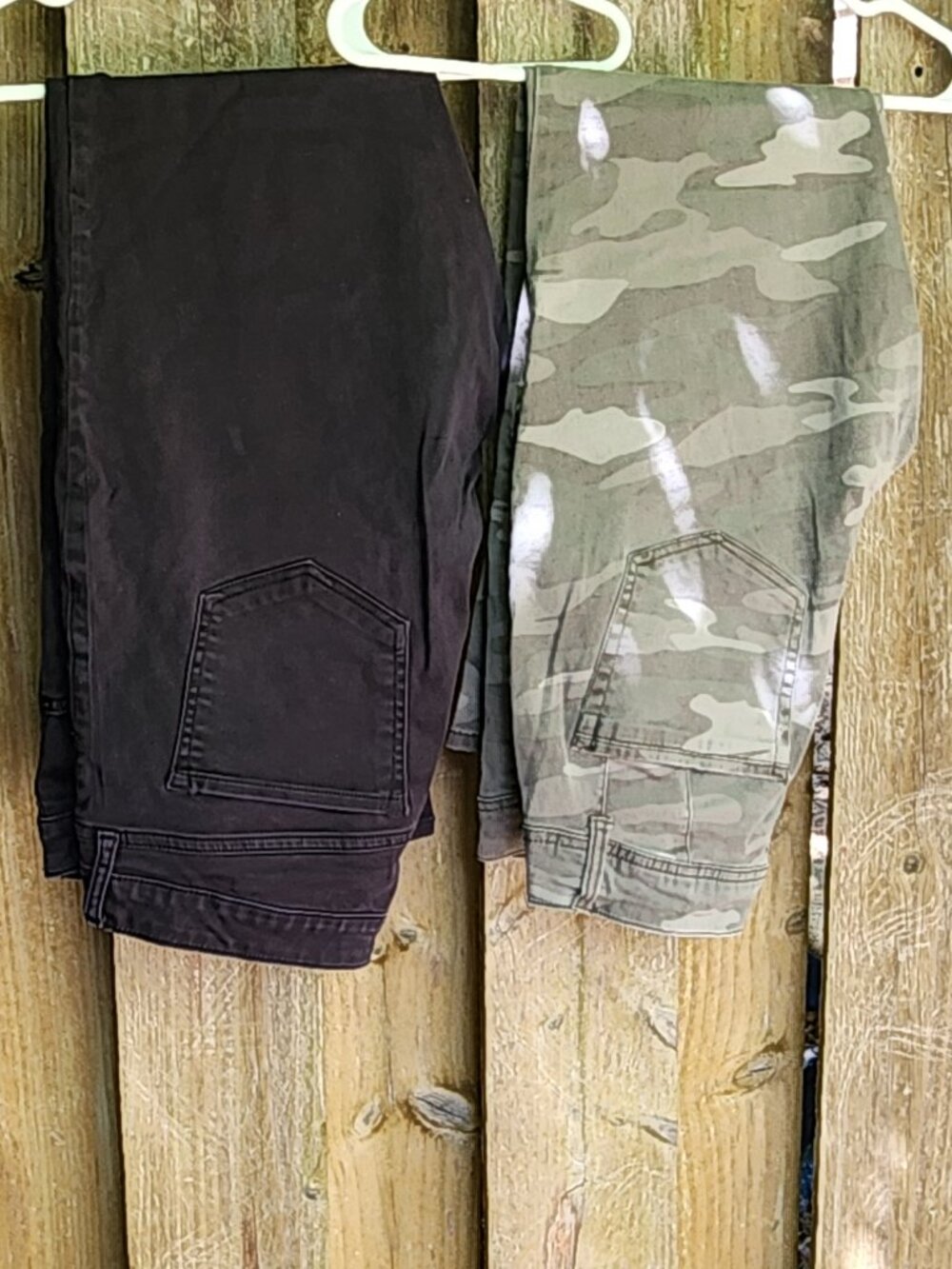 GUC Women's 15/16 BUNDLE - 2 pairs jeans Black & Camo